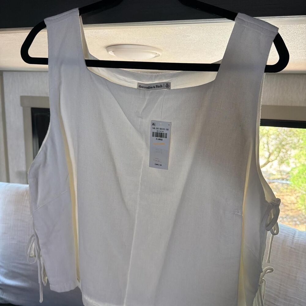 Abercrombie-fitch Women's White Crop-top